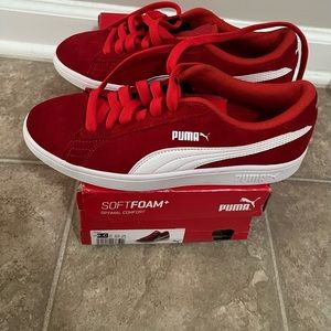 Classic Suede Pumas!